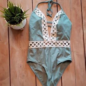 《Cupshe》Green lace one piece